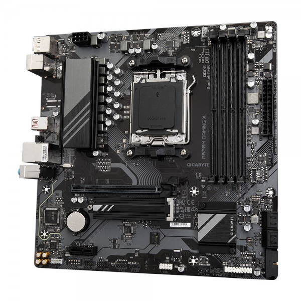 Материнская плата Gigabyte A620M GAMING X, Socket AM5, AMD A620, 4xDDR5-5200, HDMI+DP, 1xPCI-Ex16, 1xPCI-Ex1, 4xSATA3(RAID 0/1/10), 1xM.2, 8 Ch Audio, GLan, (2+2)xUSB2.0, (3+2)xUSB3.2, (1+1)xUSB3.2 Type-C™, 1xPS/2, mATX, RTL