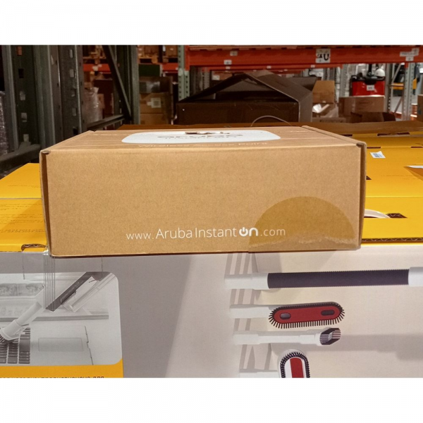 Точка доступа Wi-Fi HPE Bad Pack R2W96A Aruba Instant On AP11 Access Point bp