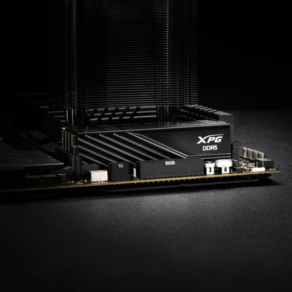 Модуль памяти ADATA 16GB DDR5 6000 DIMM XPG Lancer Blade RGB